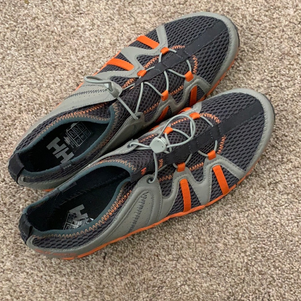 Helly Hanson men’s 9 shoes new